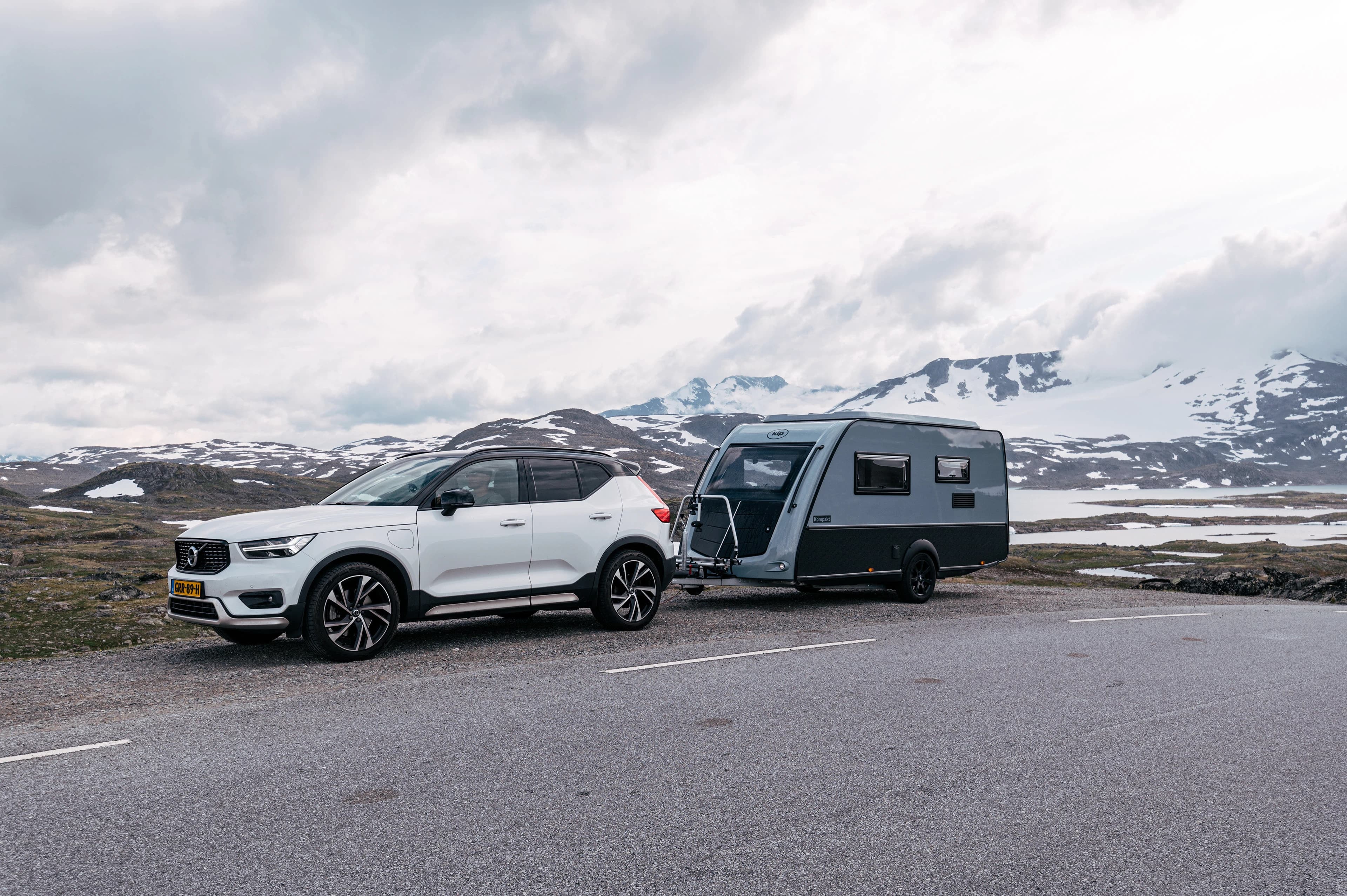 Kip Caravans bij de haven in Noorwegen